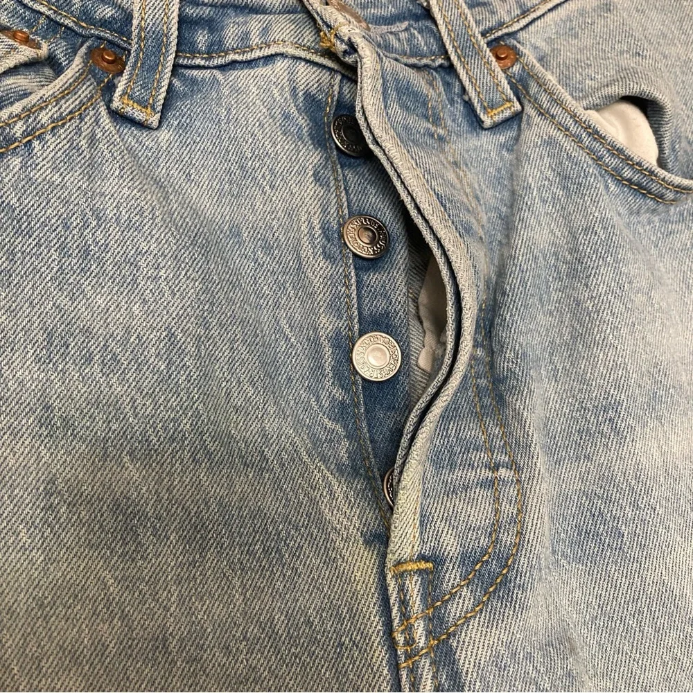 Levi’s Ribcage Straight Light Wash Denim Jeans, Button Fly, Women’s Size 25 - Picture 6 of 15